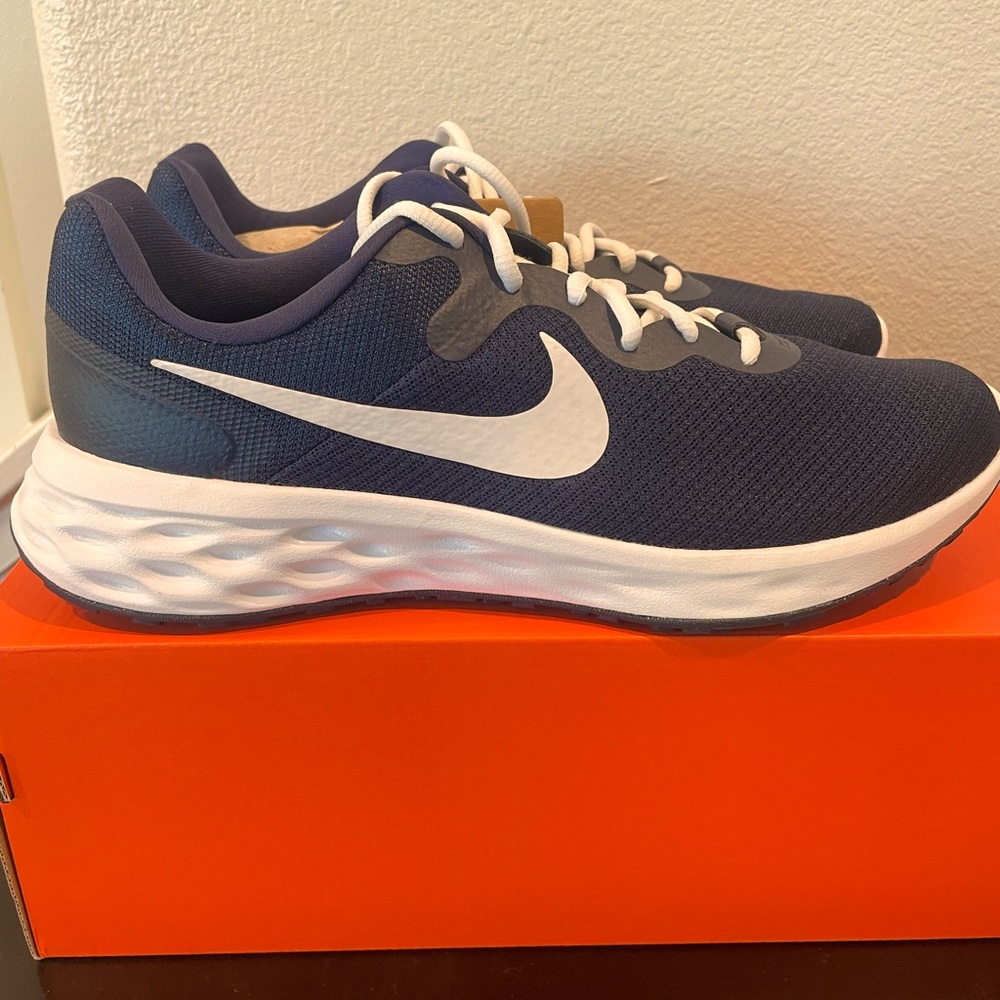 Nike Revolution size 10.5 men’s